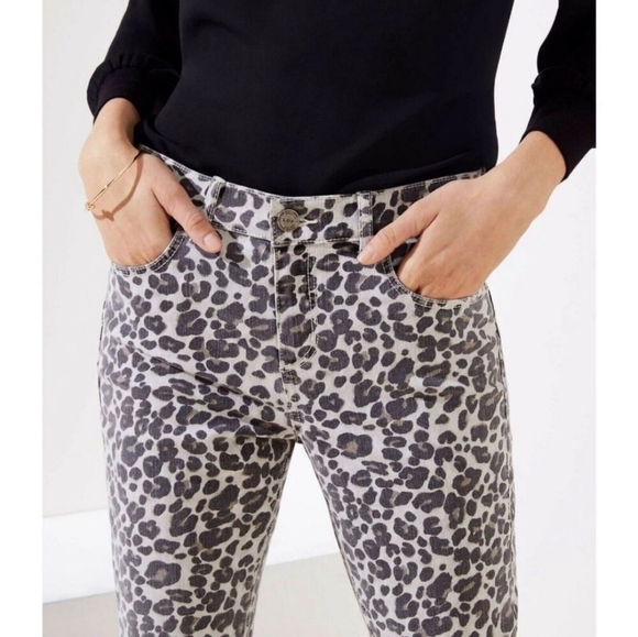 LOFT Modern Skinny Chic Classic Leopard Print Pants Black Cream Womens Size 28‎ - Picture 4 of 14